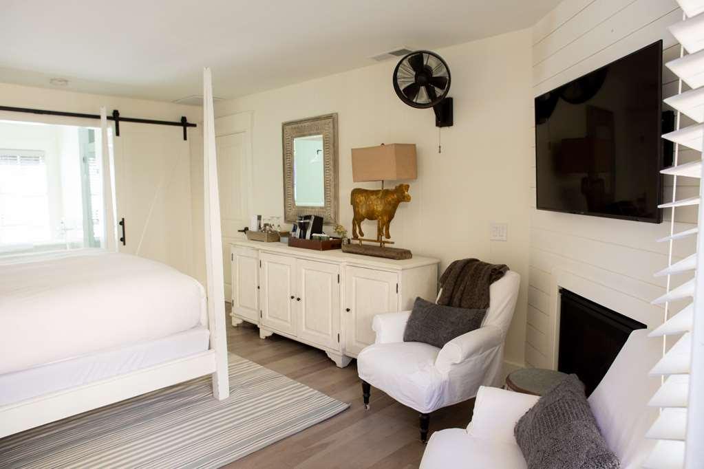 Farmhouse Inn Forestville Szoba fotó